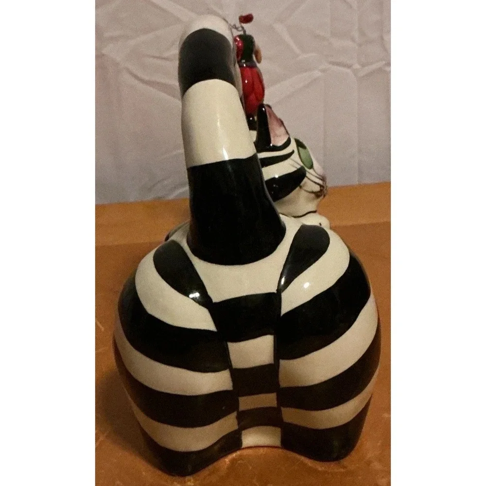 Blue Sky Teapot Clancy Hearts Black White Striped Cat Teapot Bird Hearts‎ Signed